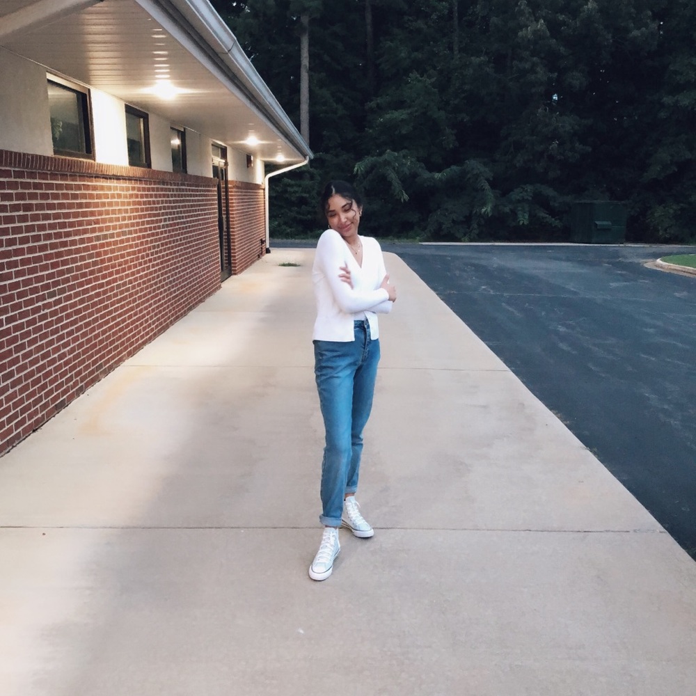 Meet your Posher, Camila